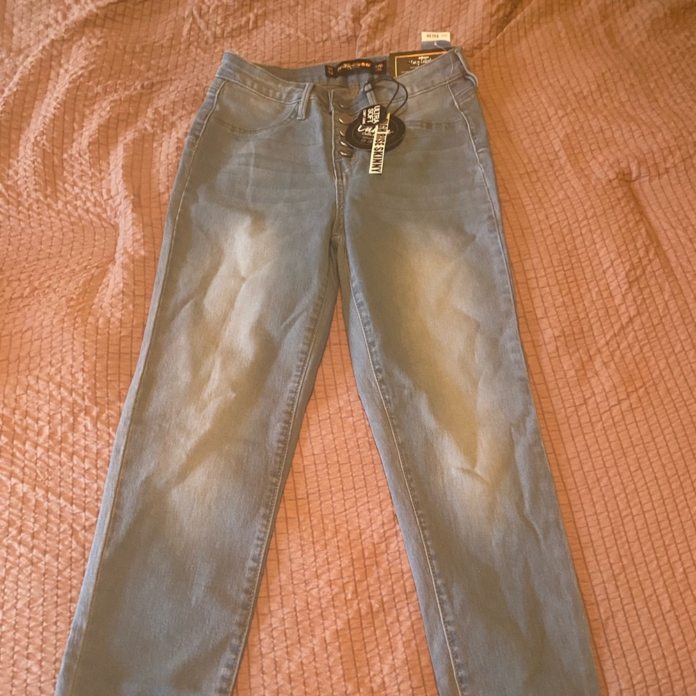 Brand new Dollhouse Skinny Jeans